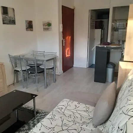 Apartment Studio Cosy Et Moderne A Deux Pas De La Plage